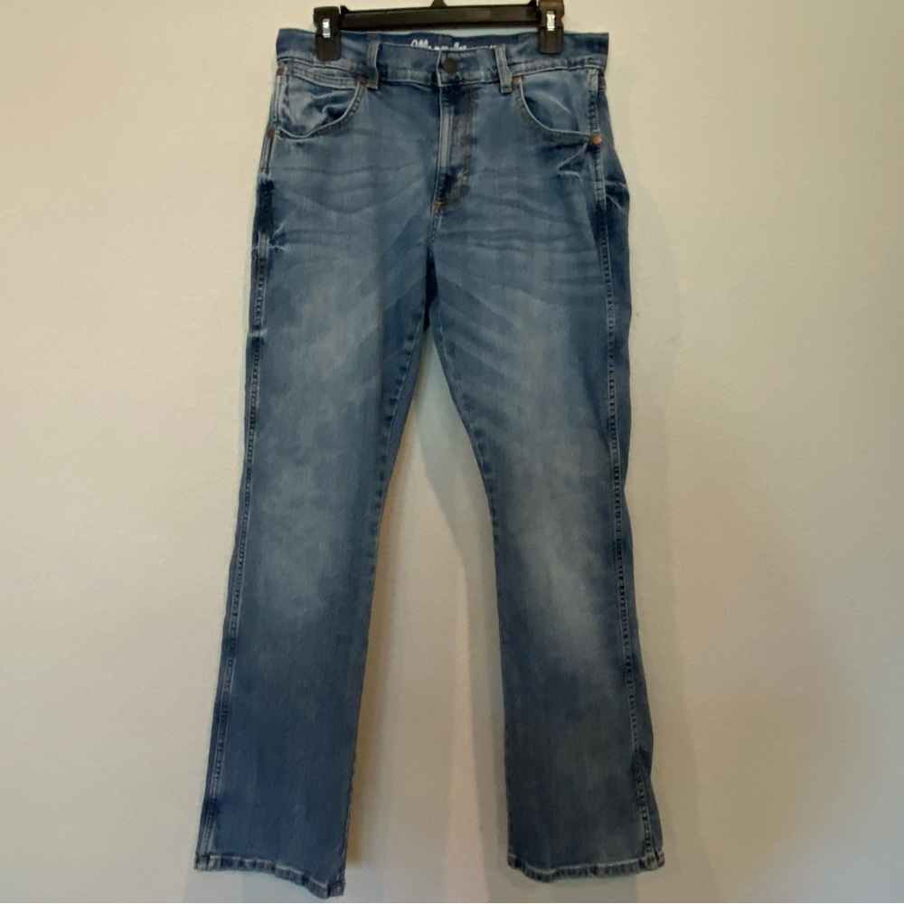 Wrangler Men's Bootcut Jeans - Light Blue
